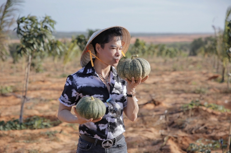 Ngọc Sơn “bỏ phố về quê” làm nông dân