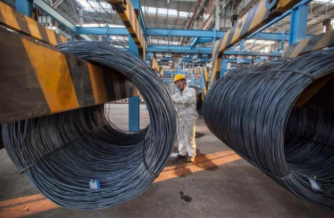 Đà rơi chưa dừng lại, giá thép bao giờ về đáy?