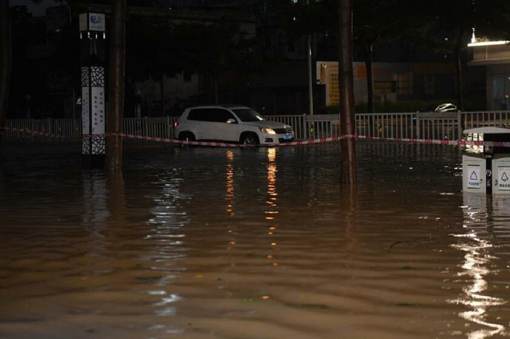 Hình ảnh bão Talim gây mưa lớn, lụt lội ở miền nam Trung Quốc